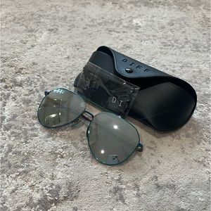 Diff Iridescent Aviator Sunglasses